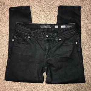 Miss Me Jeans in Black